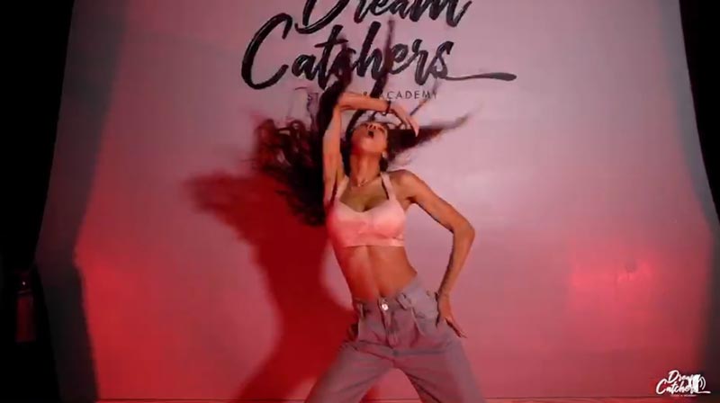 เมญ่า นนธวรรณ