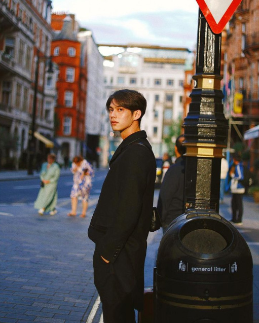 ไบร์ท วชิรวิชญ์ ประวัติ