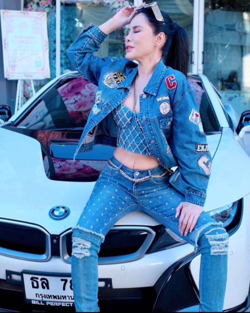 แม่ลี แม่แก้มบุ๋ม