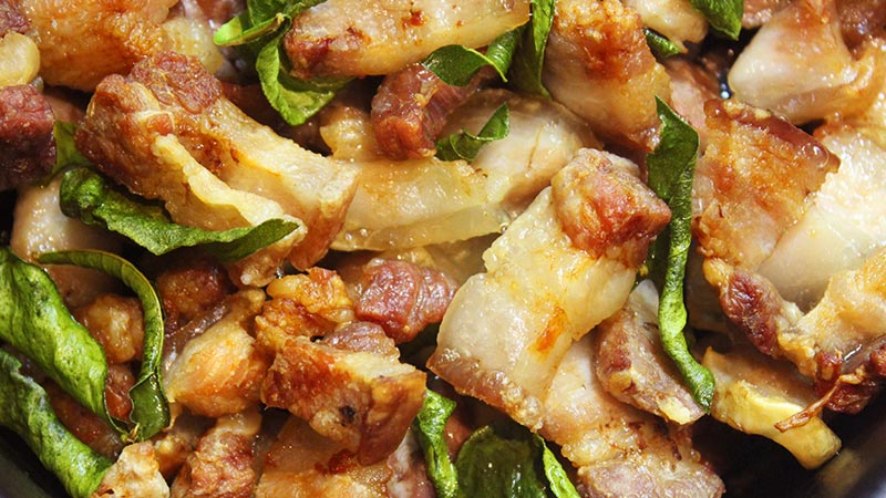 หมูสามชั้นทอดน้ำปลา