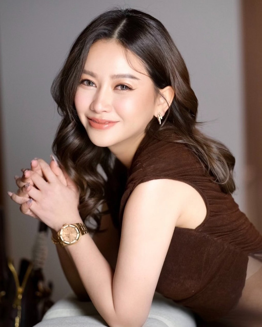 เมย์ ดร.วาสนา อินทะแสง ประวัตินักธุรกิจสาวสวย รวย เก่ง เจ้าของ Rolling Round