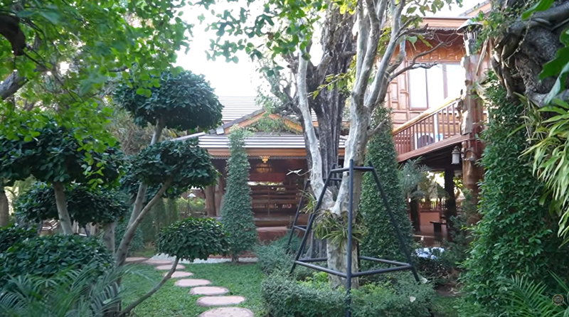 บ้านบัวขาว บัญชาเมฆ
