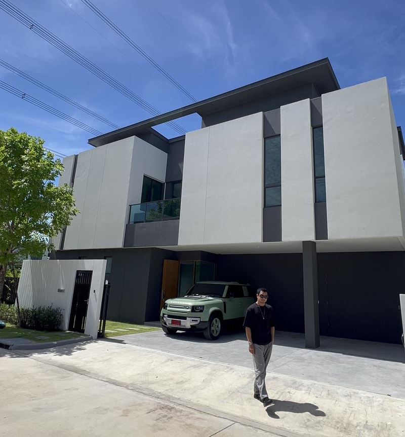 หนุ่ม กะลา