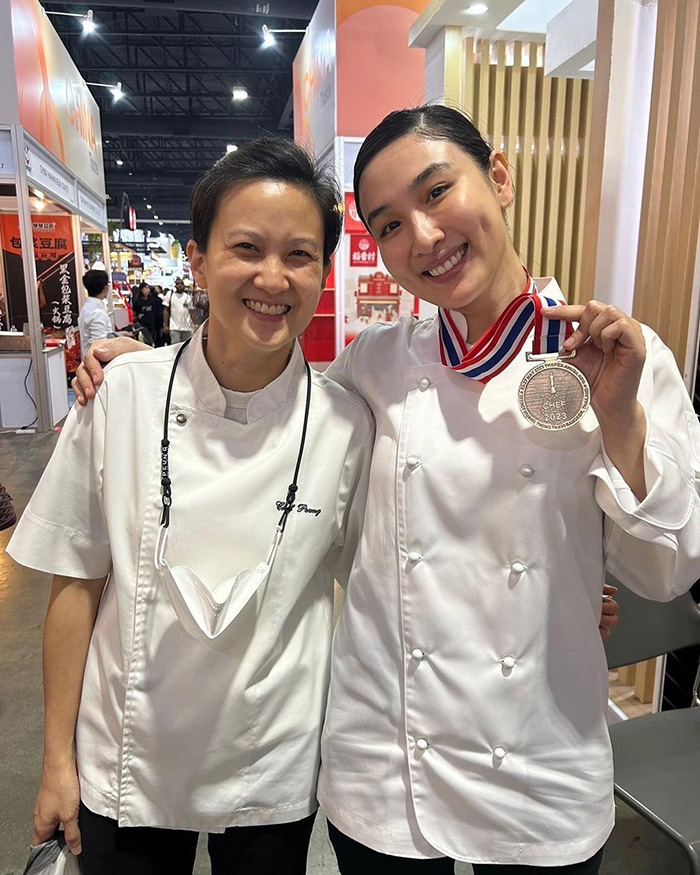 กระติ๊บ ชวัลกร แข่ง Professional chef ครั้งแรกในชีวิต คว้าเหรียญเงิน 