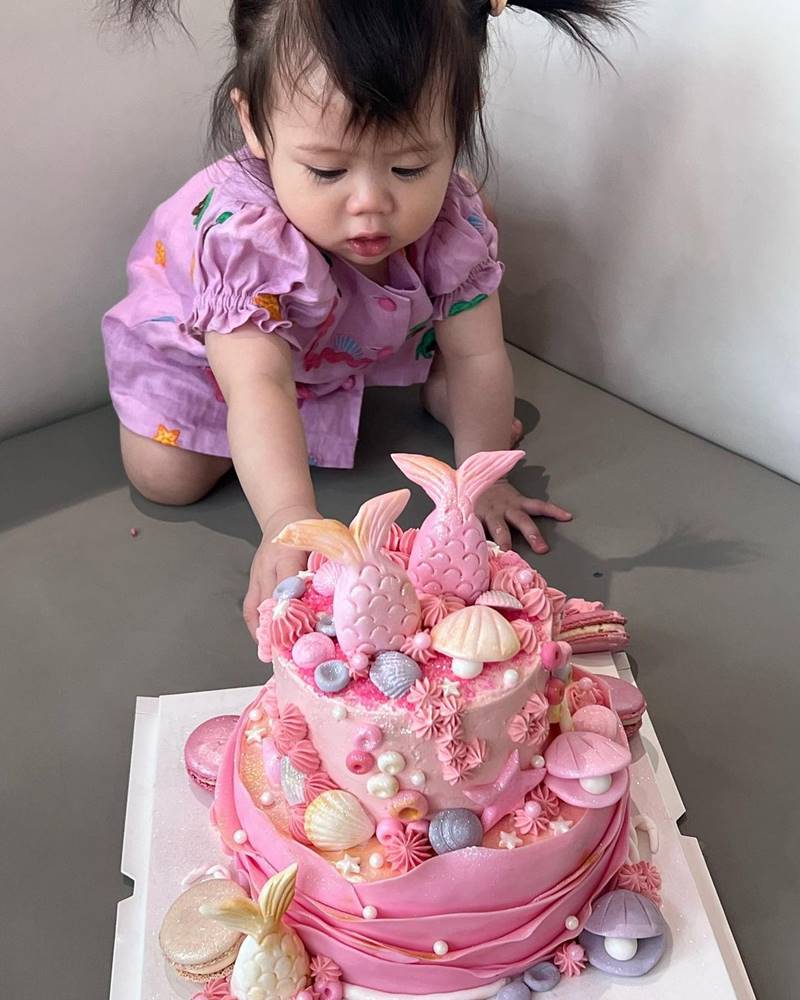 น้องแอบิเกล, ชมพู่ อารยา