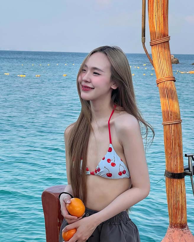 จูน วรรณวิมล นักแสดงสาวหมวยสุดน่ารัก GMMTV แจกความสดใส