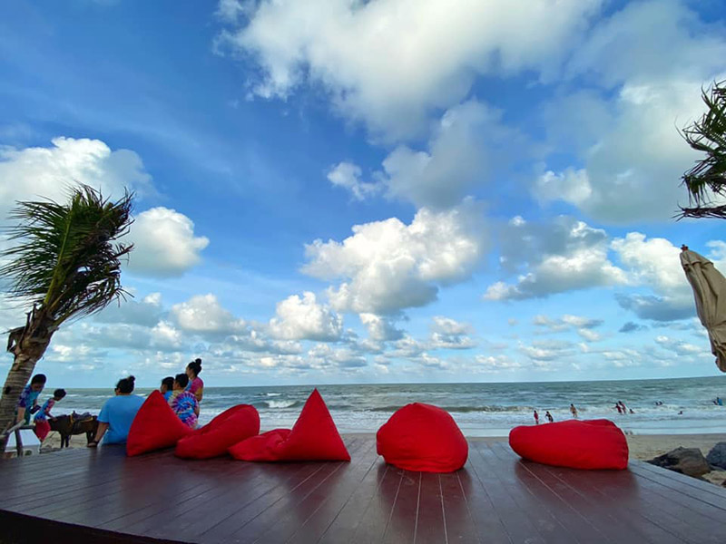 ร้านอาหารริมทะเล