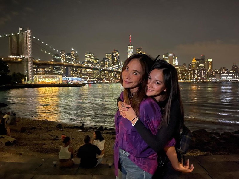 พลอย เฌอมาลย์