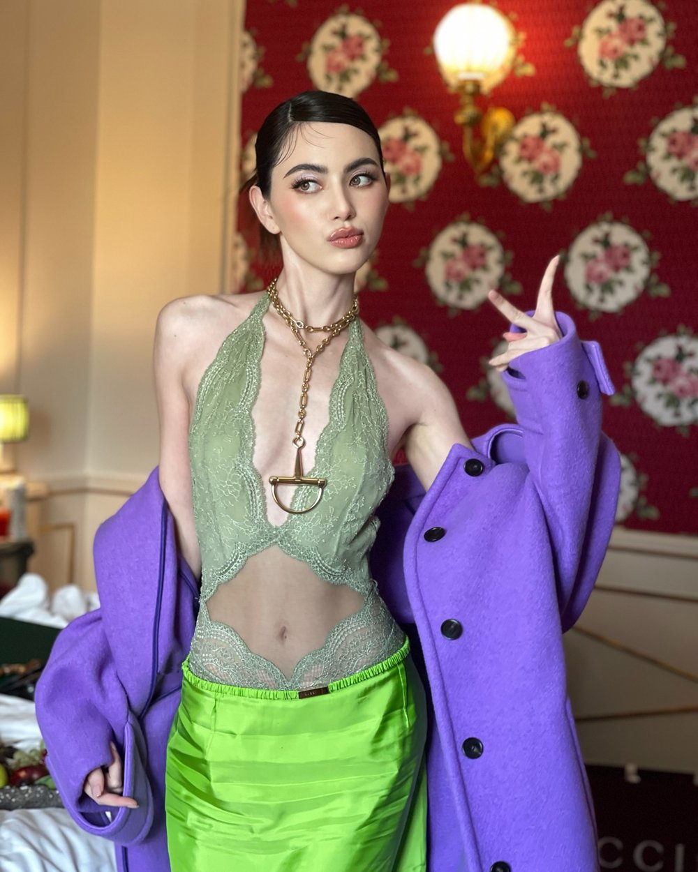 ออร่าพุ่ง ! ใหม่ ดาวิกา เซลฟี่ประกบ จางหลิงเฮ่อ พระเอกจีน เฟรมลูกรักพระเจ้า