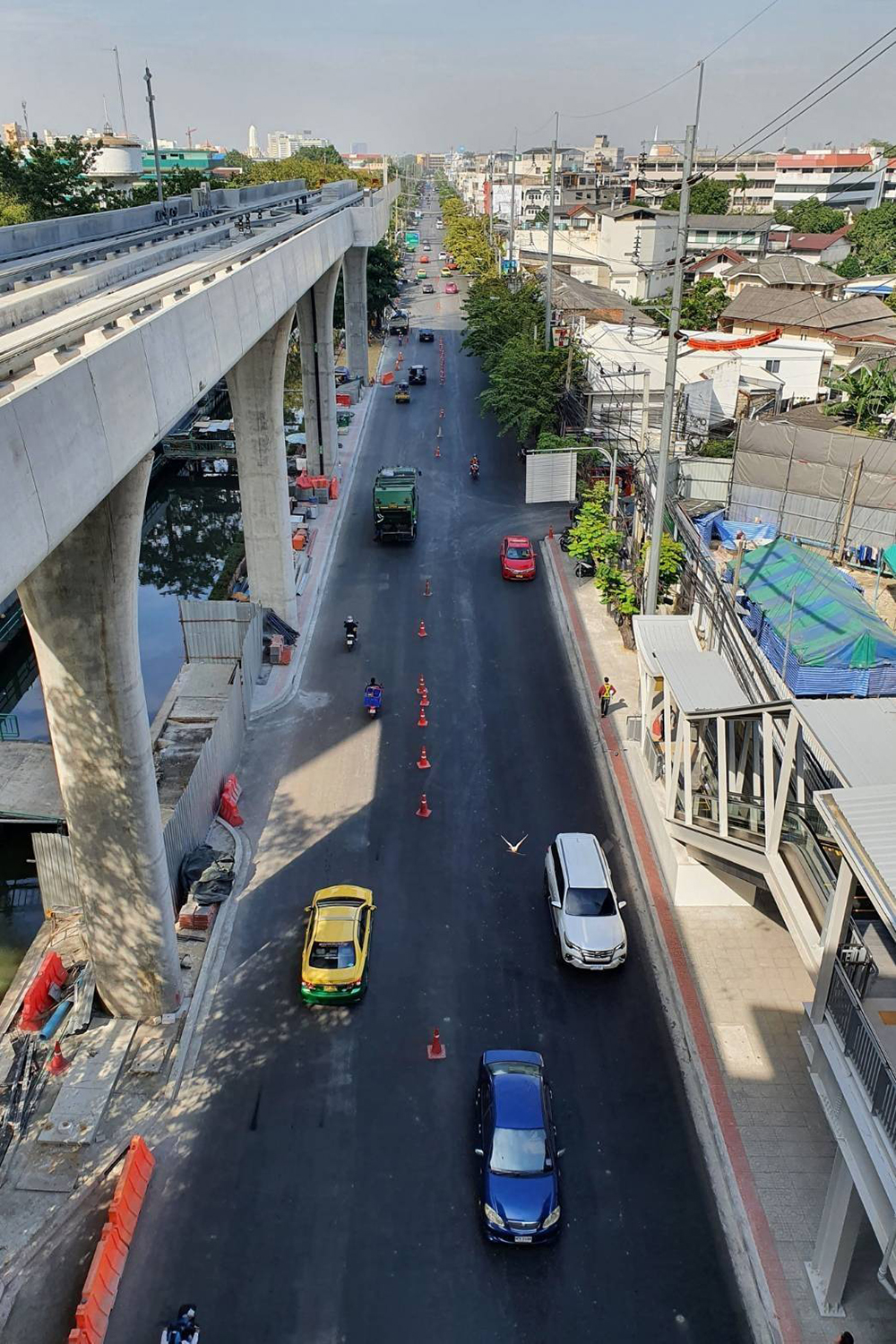 รถไฟฟ้าสายสีทอง