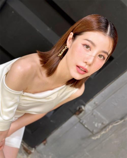 เอสเธอร์ สุปรีย์ลีลา ทรงผม