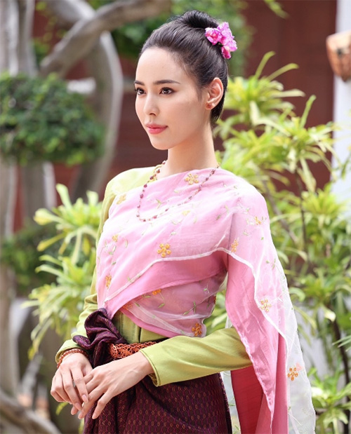 แฟชั่นชุดไทยของสาว ๆ แก๊งคณิกา จากละคร คุณพี่เจ้าขาดิฉันเป็นห่านมิใช่หงส์ สวยทุกลุค