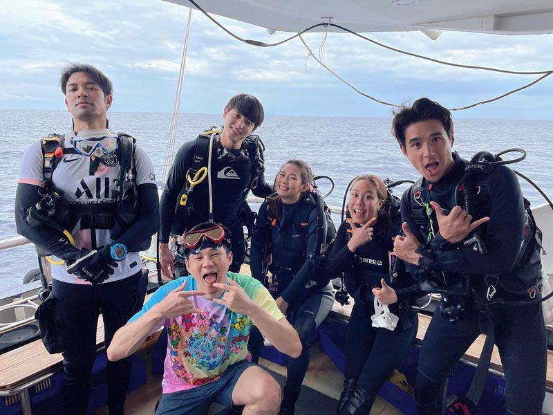 โฟม แฟน เจมส์ จิรายุ