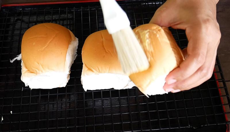ปังปิ้งไส้ทะลัก