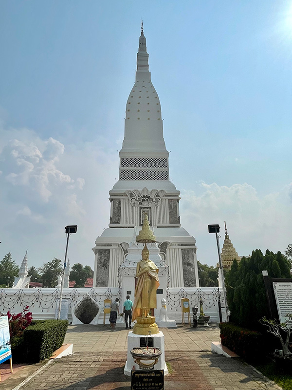 พระธาตุประจำวันเกิด