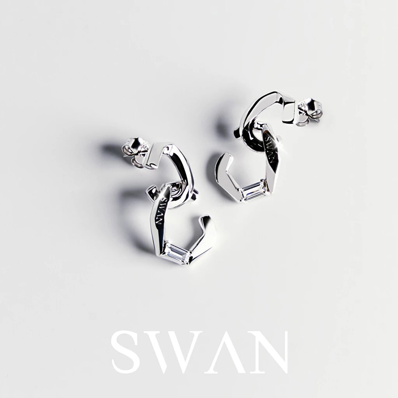 SWAN Unbound Iconic Earring