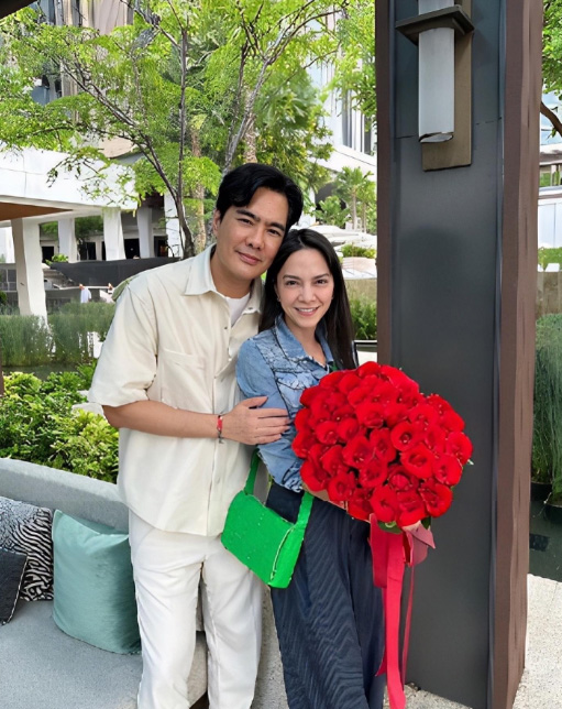 เคลลี่ ธนะพัฒน์ แฟนดารา