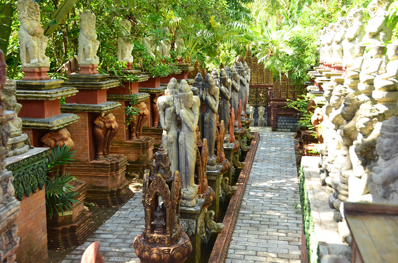 ดุสิต เทวา The White Lotus 3