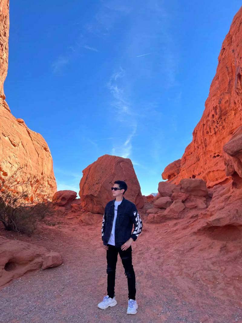 ไอซ์ รัชชสิทธิ์ มั่นคงธนทรัพย์ 