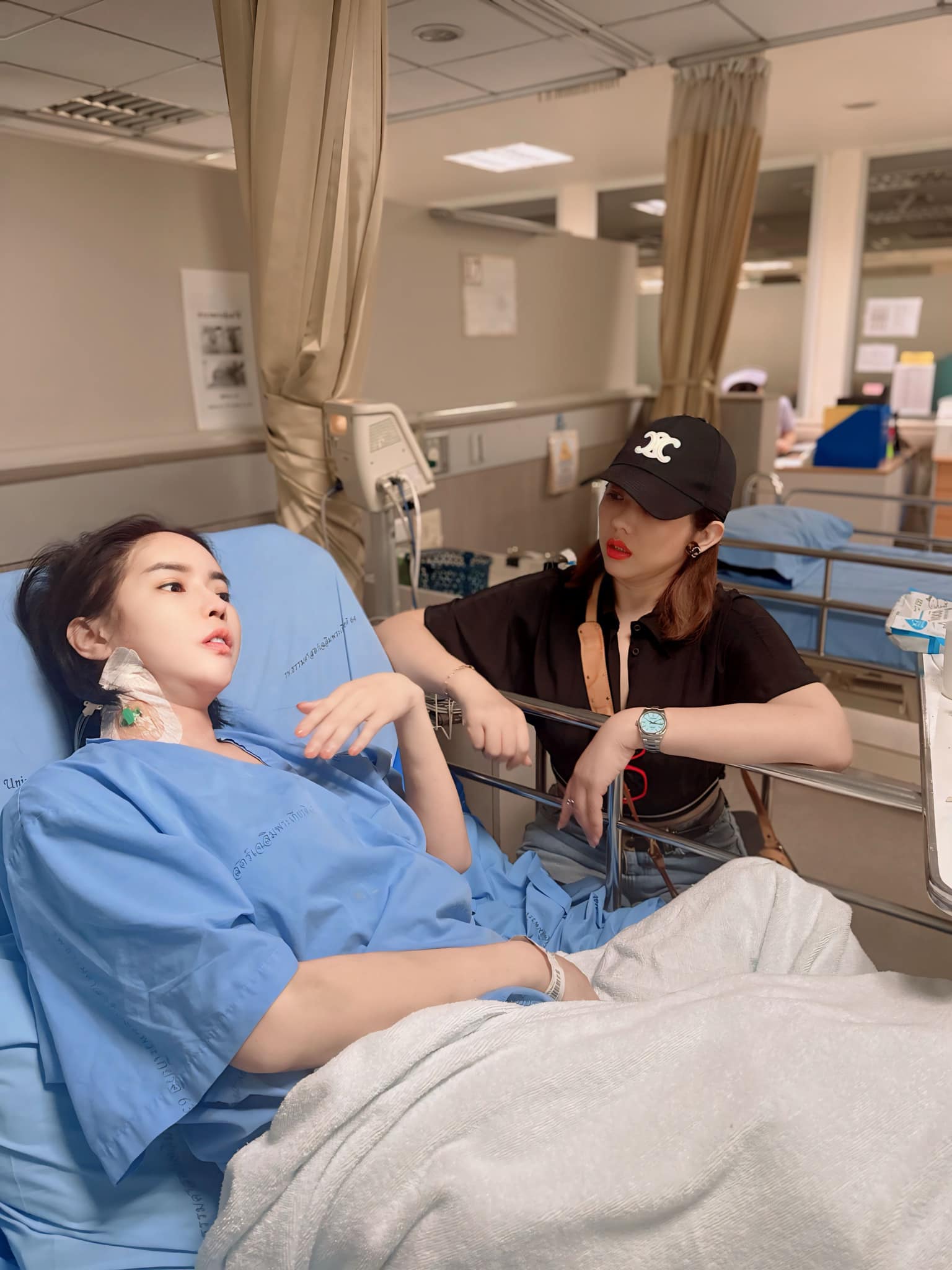  ออฟฟี่ แม็กซิม