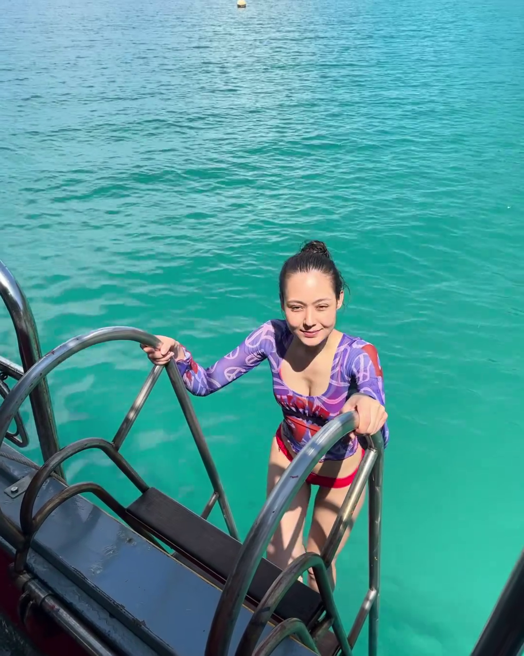 วินนี่ ศิภัชรดา โชว์แซ่บ ฉลองวันเกิดกลางทะเล