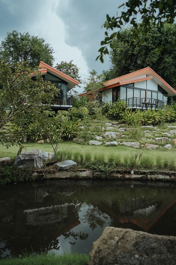 ที่พักศรีราชา Pagoda Hill Cafe’ and Resort