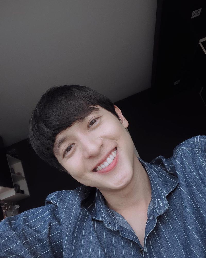 เจมส์ จิรายุ