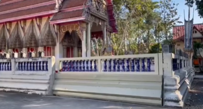 กำแพงวัด