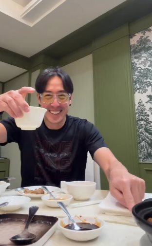 เจ เจตริน ปิ่น เก็จมณี