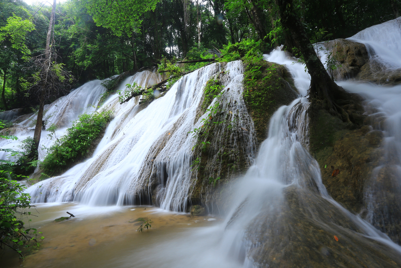 ที่เที่ยวน้ำตกกาญจนบุรี น้ำตกผาตาด