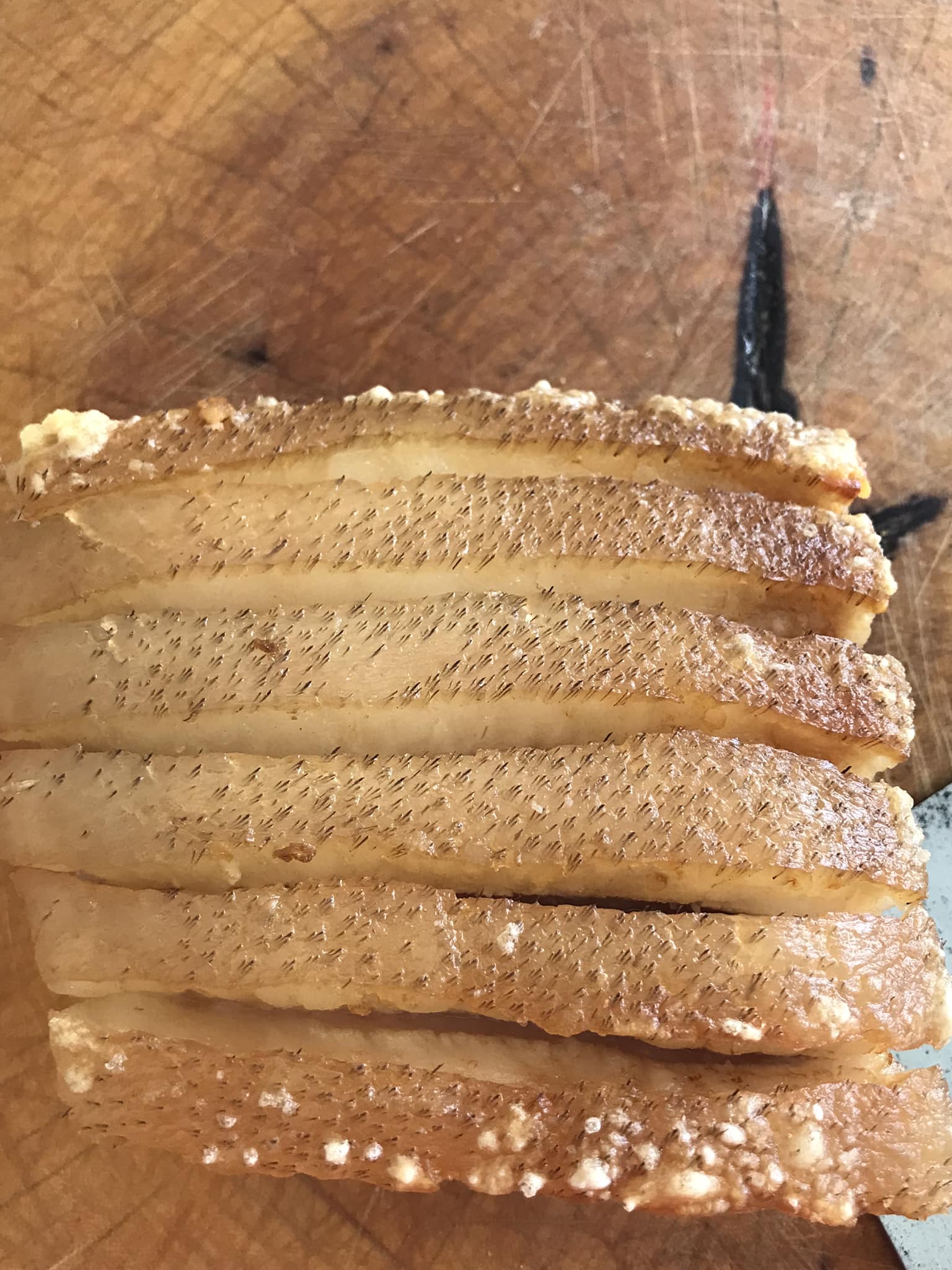 หมูกรอบ