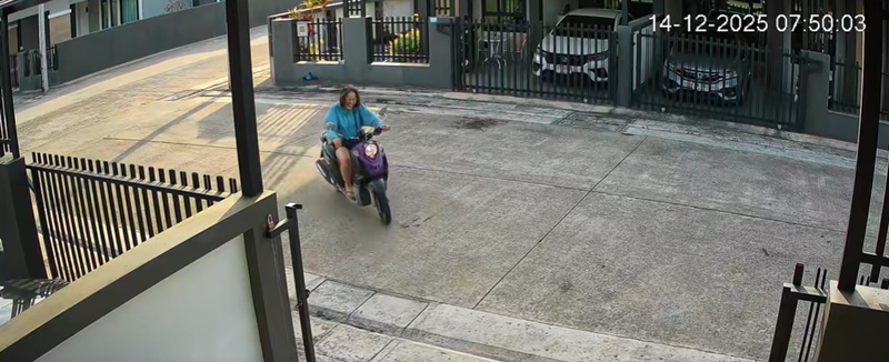 ซ้อนมอเตอร์ไซค์