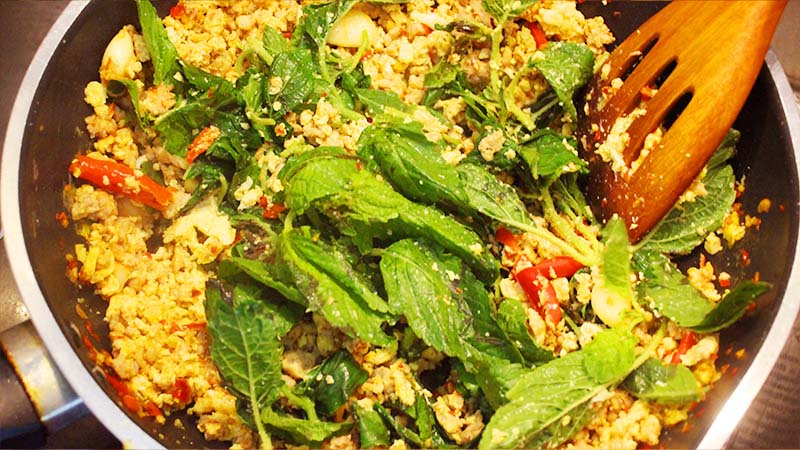 ผัดกะเพราหมูสับ