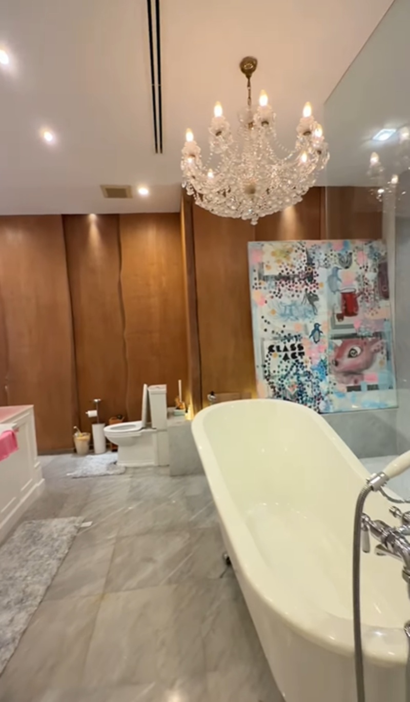 ห้องน้ำ พลอย ชวพร