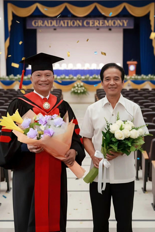 เอ็ม บุษราคัม ลูกสาวหม่ำ จ๊กมก ขอชาวเน็ตสานฝันพ่อถ่ายรูปกับปู่