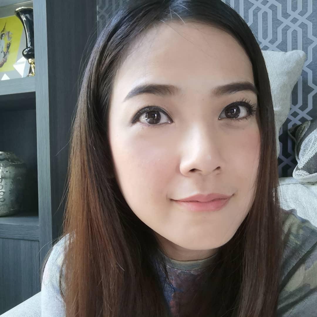 อั้ม ฐนิชา
