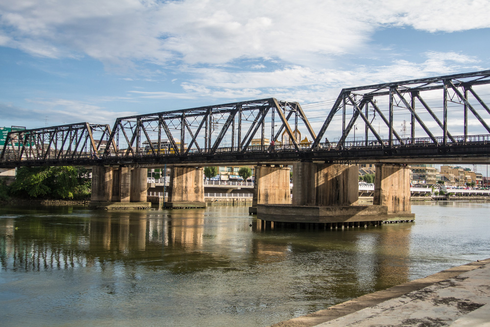 นั่งรถไฟไปหัวหิน