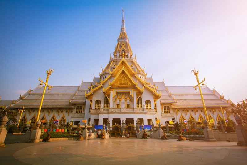 พาแม่ไหว้พระ