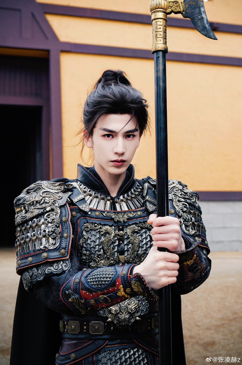 จางหลิงเฮ่อ พระเอก ล่าหยก