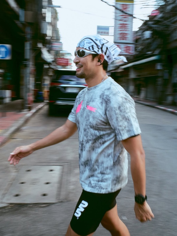 ภาพ เกรท วรินทร พร้อมผองเพื่อน ไปยิ่ง แต่ไม่ได้วิ่ง