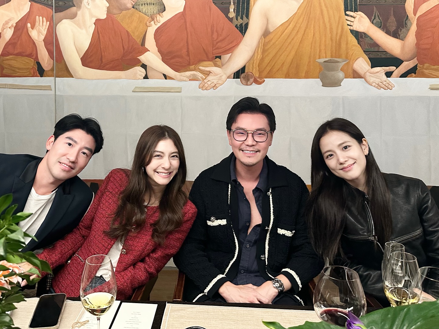 มิว นิษฐา ร่วมโต๊ะดินเนอร์ จีซู BLACKPINK มาไทย