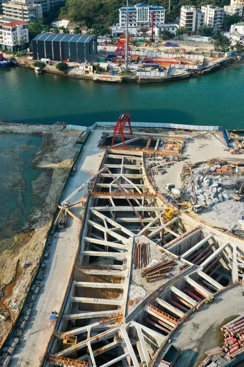 ส่องงานสร้างอุโมงค์ลอดปากแม่น้ำซานย่าในไหหลำ