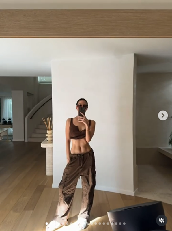 เจนี่ เทียนโพธิ์สุวรรณ อวดภาพเซลฟี่หน้ากระจกสุดแซ่บ