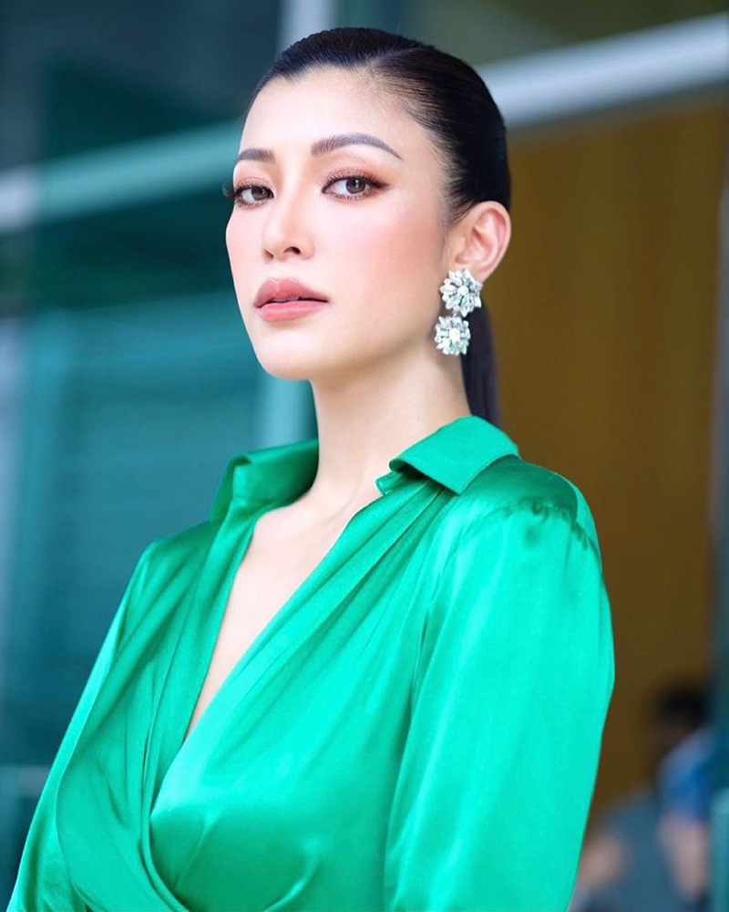 เอมมี่ มรกต 