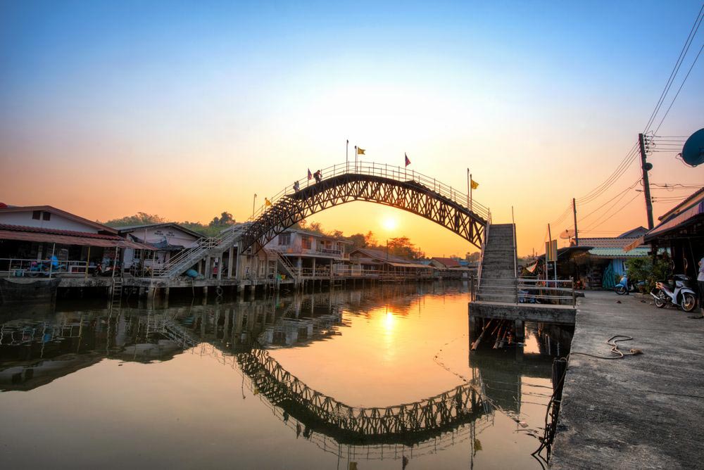 บ้านน้ำเชี่ยว