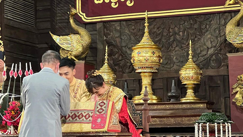 โก โกสินทร์ ควงแฟนนอกวงการ เข้าพิธีแต่งงาน