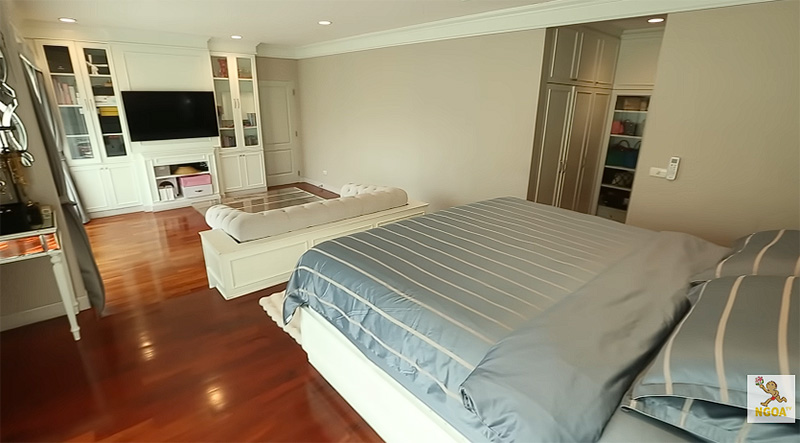 บ้าน ไฮโซข้าวโพด