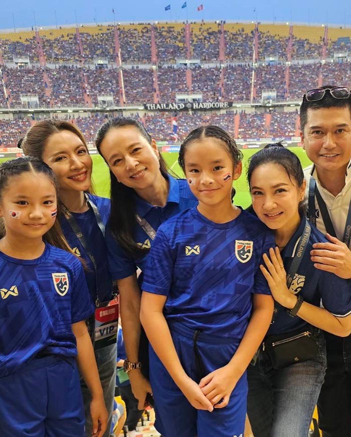 แอฟ ทักษอร น้องปีใหม่