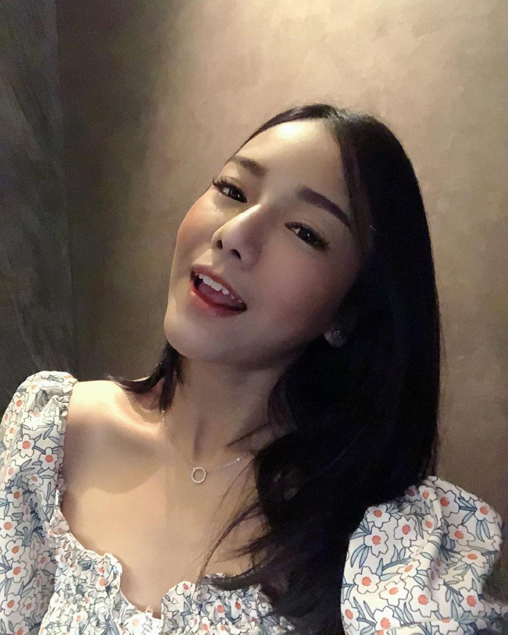 พลอย ไพรินทร์