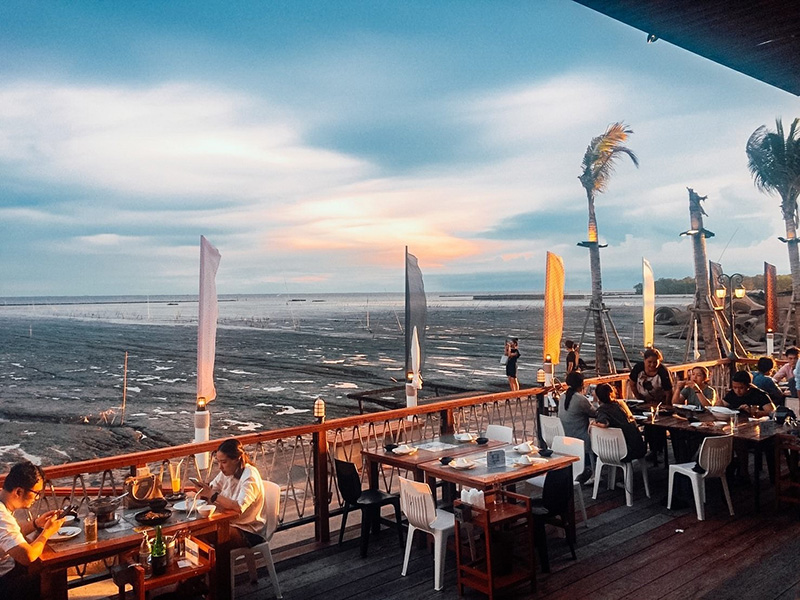 ร้านอาหารบางปู